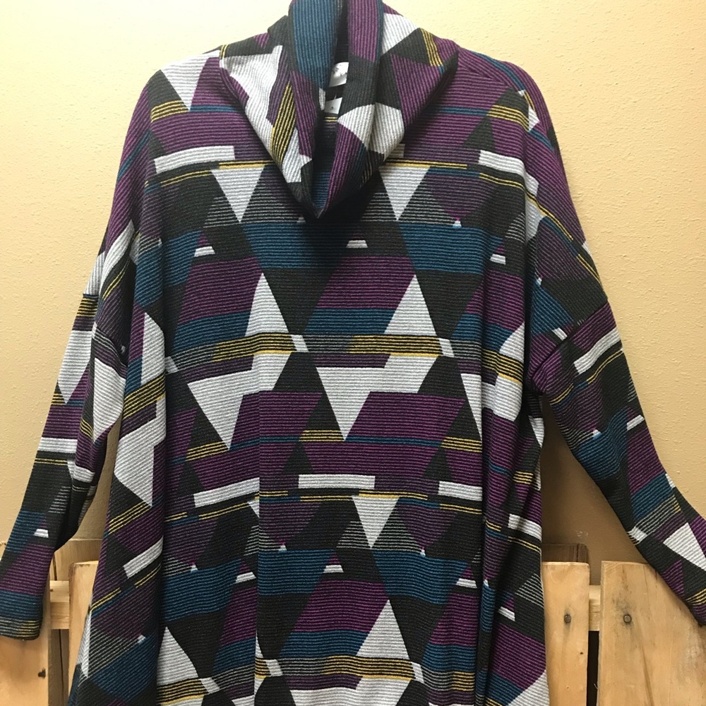 Multi colored 3/4 Sleeve Top